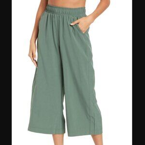 Z by Zella Selma Cropped Wide Leg Pants in Green Tree Size M